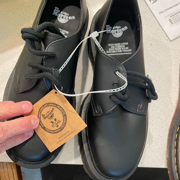 Dr. Martens Black Vegan Oxfords - Picture 1 of 1